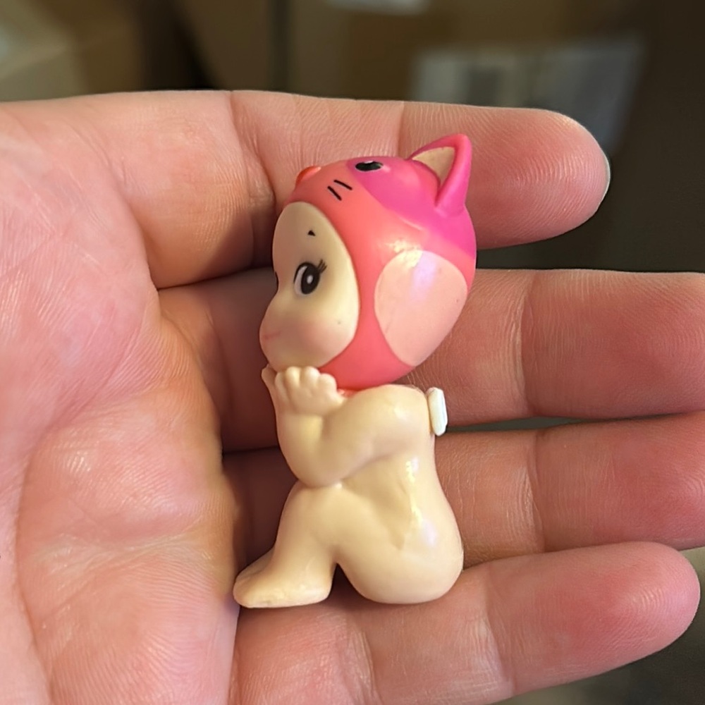 Sonny Angel with Pink Cat Hat - Picture 6 of 8